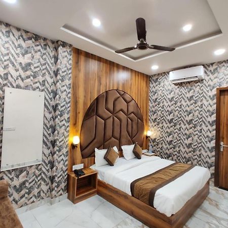 Hotel Gs Amritsar 200 Mtr From Golden Temple Εξωτερικό φωτογραφία