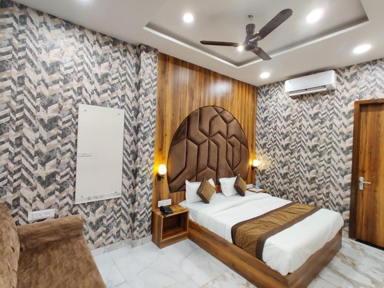 Hotel Gs Amritsar 200 Mtr From Golden Temple Εξωτερικό φωτογραφία