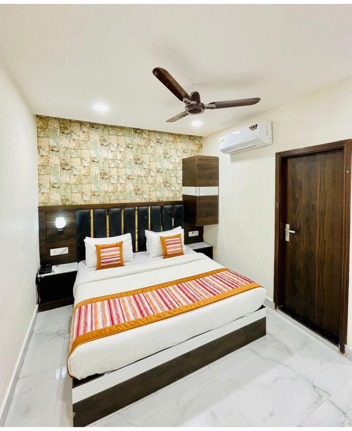 Hotel Gs Amritsar 200 Mtr From Golden Temple Εξωτερικό φωτογραφία